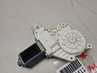 Моторчик стеклоподъёмника правый для BMW 5 F10 2009-2017