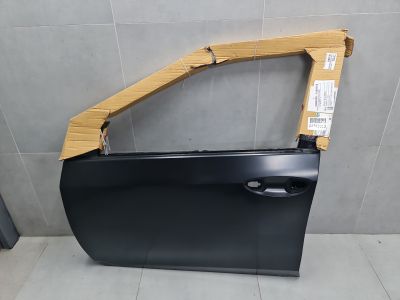 Дверь левая передняя для Toyota Corolla E18 2013-
