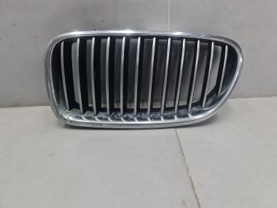 Решетка радиатора левая для BMW 5 F10 2009-2017