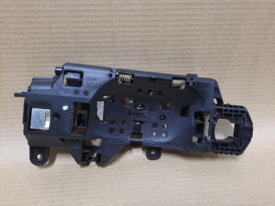 Кронштейн ручки двери передней левой для Audi A4 B9 Allroad 2016-