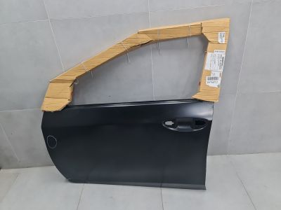 Дверь левая передняя для Toyota Corolla E18 2013-