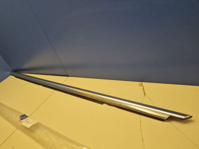 Молдинг стекла передней левой двери для Mercedes S-klasse W221 2005-2013