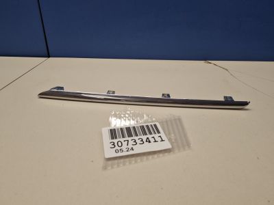 Молдинг решётки радиатора для Mercedes E-klasse W212 2009-2016