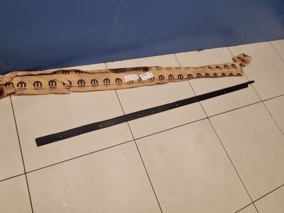 Уплотнитель накладки порога правого для Dodge Caliber 2006-2011