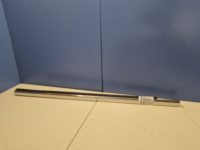 Молдинг стекла задней правой двери для Jeep Grand Cherokee WK2 2010-
