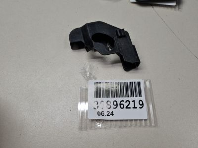 Кронштейн замка багажника для Audi A6 C7 Allroad quattro 2012-2019