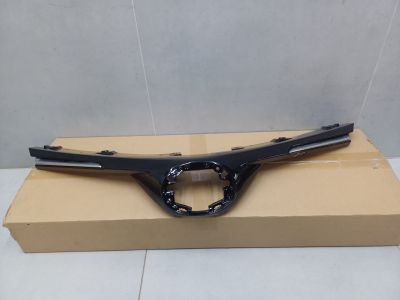 Решетка радиатора для Toyota RAV 4 2013-2019