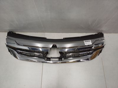 Решетка радиатора для Mitsubishi Pajero Montero Sport KS 2015-