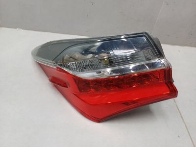 Фонарь на крыло левый для Toyota Corolla E18 2013-