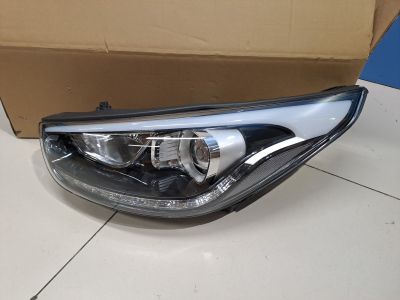 Фара левая для Hyundai ix35 Tucson LM 2010-2015