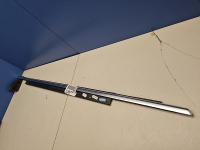 Молдинг стекла передней правой двери для Audi A6 S6 C7 2011-2018