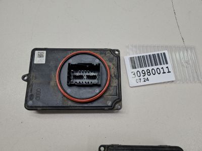 Блок ксеноновой лампы для Audi A7 S7 4K 2018-