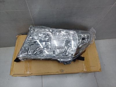 Фара левая для Toyota Land Cruiser 200 2008-