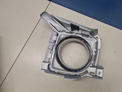 Рамка противотуманой фары левой для Toyota Land Cruiser 200 2008-