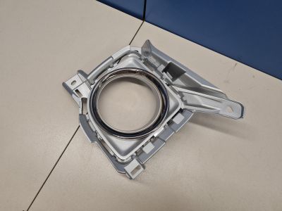 Рамка противотуманой фары правой для Toyota Land Cruiser 200 2008-