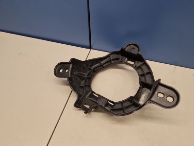Кронштейн противотуманной фары правый для Toyota Land Cruiser 200 2008-