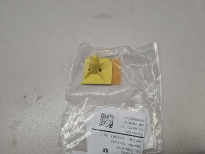 Клипса стекла двери багажника правая для Toyota RAV 4 2005-2013