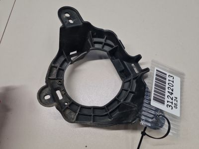 Кронштейн противотуманной фары правый для Toyota Land Cruiser 200 2008-