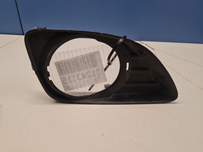 Рамка противотуманной фары правой для Toyota Camry V40 2006-2011