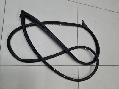 Уплотнитель двери передней правой для Chery Tiggo 8 Pro Max 2022-