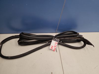 Уплотнитель двери передней правой для Chery Tiggo 8 Pro 2021-