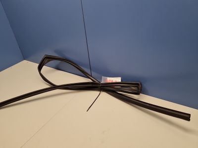 Уплотнитель стекла двери задний правый для Chery Tiggo 8 Pro 2021-