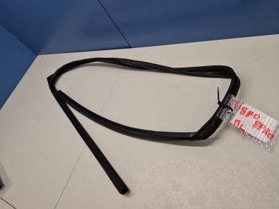 Уплотнитель стекла двери передней левой для Chery Tiggo 8 Pro 2021-