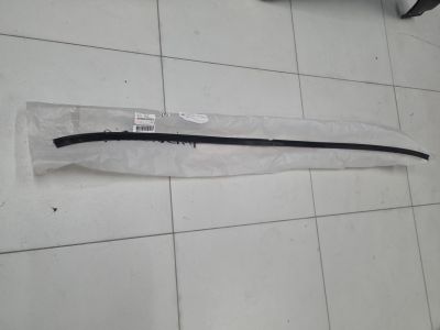 Молдинг лобового стекла для Toyota Camry V70 2017-