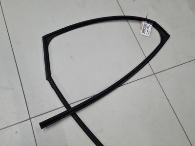 Уплотнитель стекла двери задний правый для Chery Tiggo 8 Pro 2021-