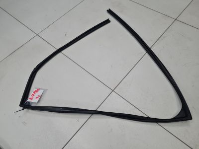 Уплотнитель стекла двери задний левый для Chery Tiggo 8 Pro 2021-