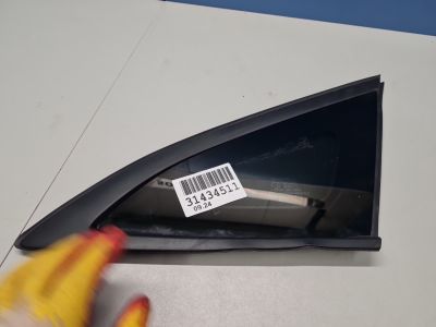 Стекло кузовное заднее правое глухое для Changan UNI-V 2022-