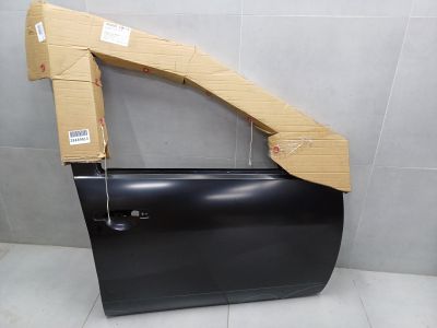 Дверь правая передняя для Renault Duster 2010-