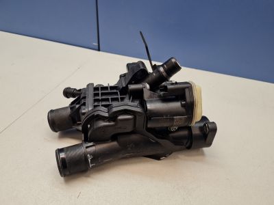 Корпус термостата для Peugeot Traveller 2016-2019