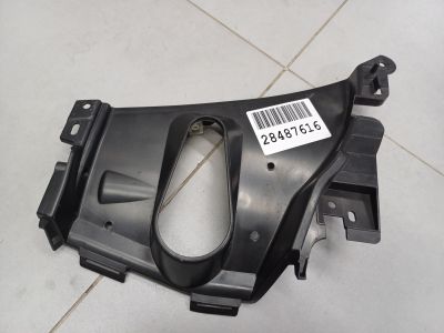 Кронштейн бампера переднего правый для BMW X5 G05 2018-