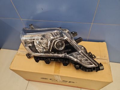 Фара правая для Toyota Land Cruiser Prado 150 2009-