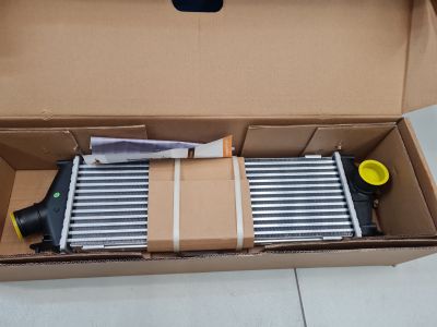 Радиатор интеркулера для Renault Trafic 2001-2014