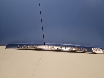 Молдинг крышки багажника для Toyota Land Cruiser 200 2008-