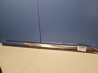 Молдинг двери левый передний для Toyota Land Cruiser 200 2008-