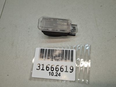 Плафон подсветки багажника для Audi A6 S6 C7 2011-2018