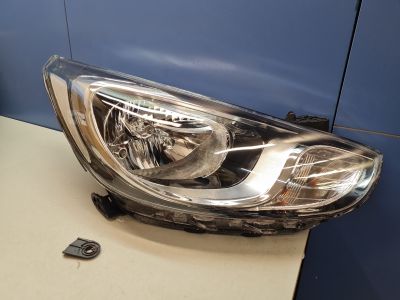 Фара правая для Hyundai Solaris 2010-2017