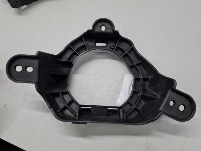 Кронштейн противотуманной фары левый для Toyota Land Cruiser Prado 150 2009-