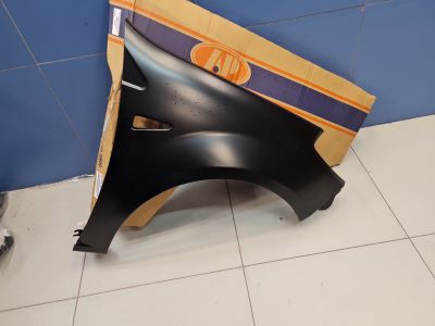 Крыло переднее правое для Renault Sandero 2009-2014