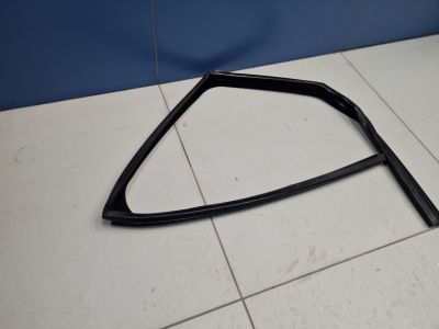 Уплотнитель стекла двери задний левый для Land Rover Discovery 2017-