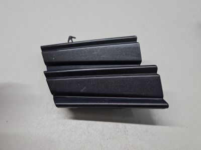 Заглушка переднего бампера буксировочного крюка для Toyota Camry V70 2017-