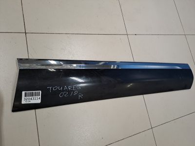 Молдинг двери правый передний для Volkswagen Touareg 2010-2018