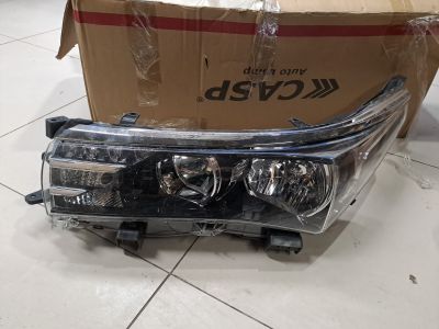 Фара левая для Toyota Corolla E18 2013-