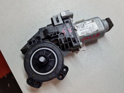 Моторчик стеклоподъёмника задний правый для Tesla Model S 2012-