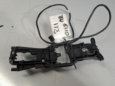 Кронштейн ручки двери передней правой для Mercedes E-klasse W211 2002-2009