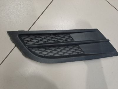 Решётка в бампер левая для Volkswagen Jetta A6 2010-2018