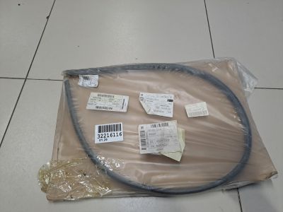 Уплотнитель капота для Skoda Octavia A7 2013-2020